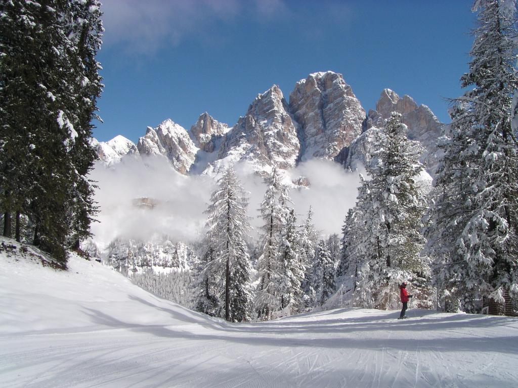 Villa Cristallino -Stayincortina Cortina dʼAmpezzo Kültér fotó