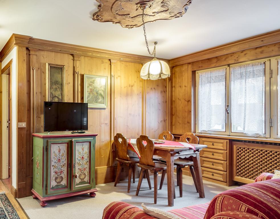 Villa Cristallino -Stayincortina Cortina dʼAmpezzo Kültér fotó