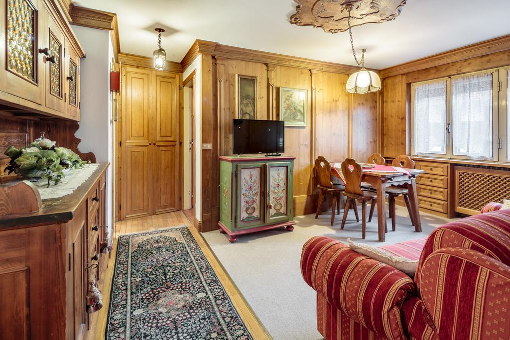 Villa Cristallino -Stayincortina Cortina dʼAmpezzo Kültér fotó